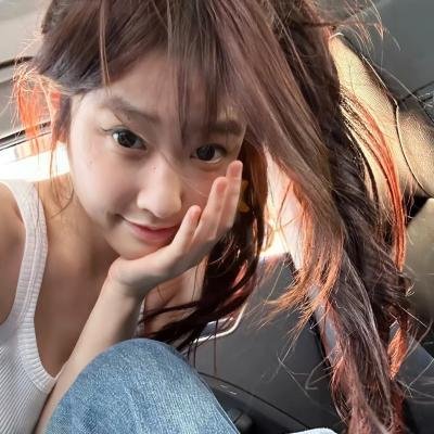 男爵的同桌小女生